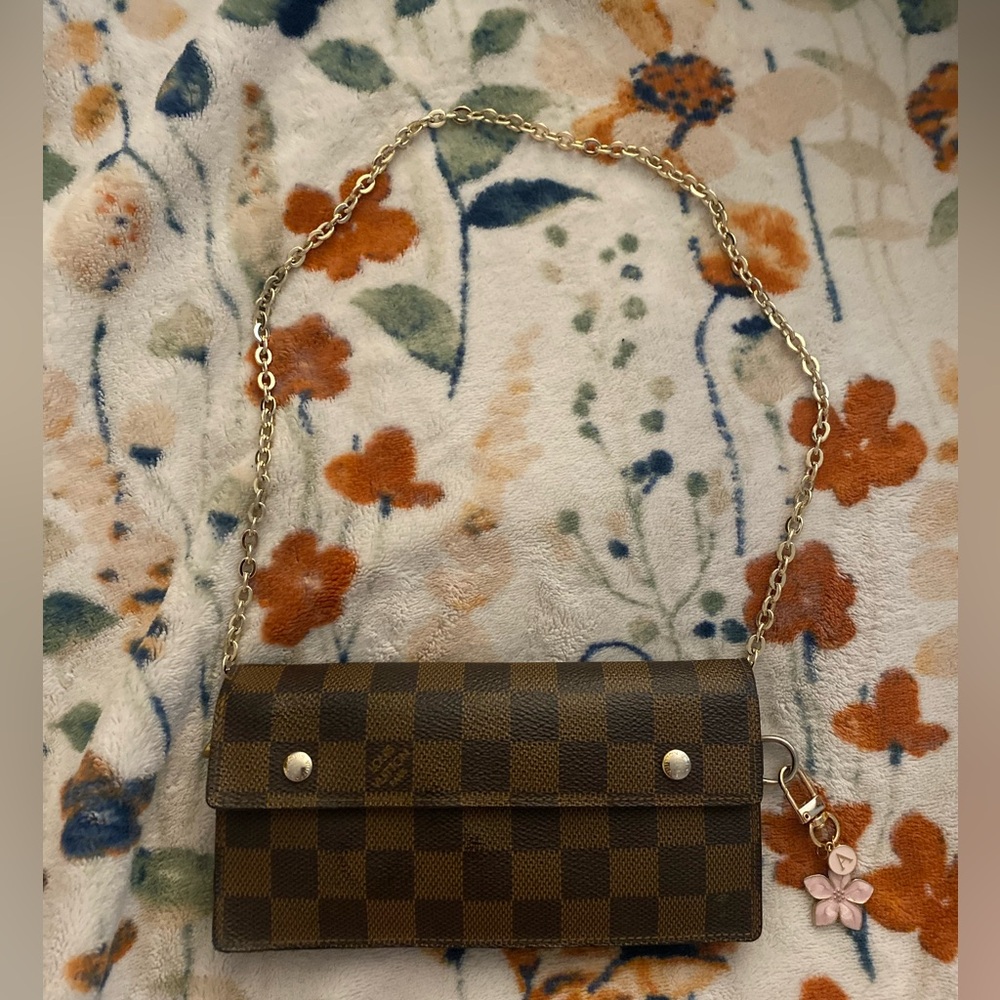 Louis Vuitton Accordion Wallet